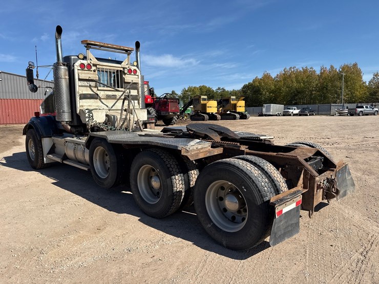 2005-kenworth-t800-image-3
