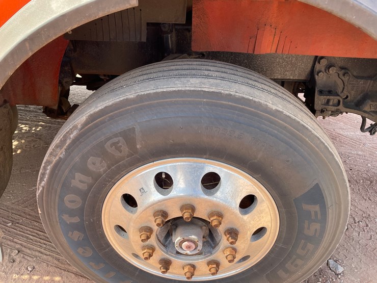 2016-western-star-4900sb-image-52