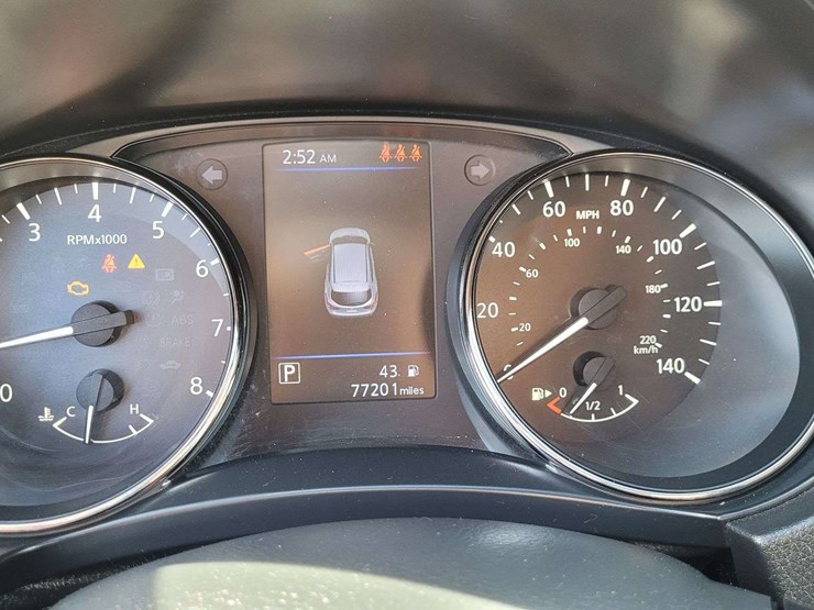 2020-nissan-rogue-image-17