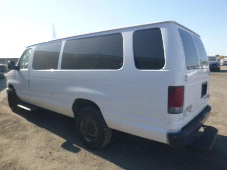 2012-ford-econoline-350-image-5