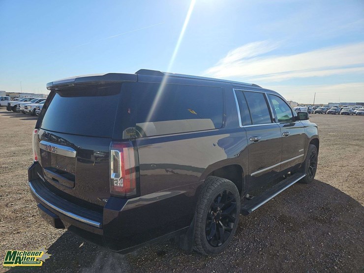 2015-gmc-yukon-xl-denali-image-4