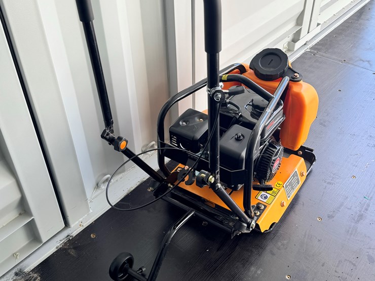 future-ft90-vibratory-plate-compactor---[light-compaction-equipment]-image-4