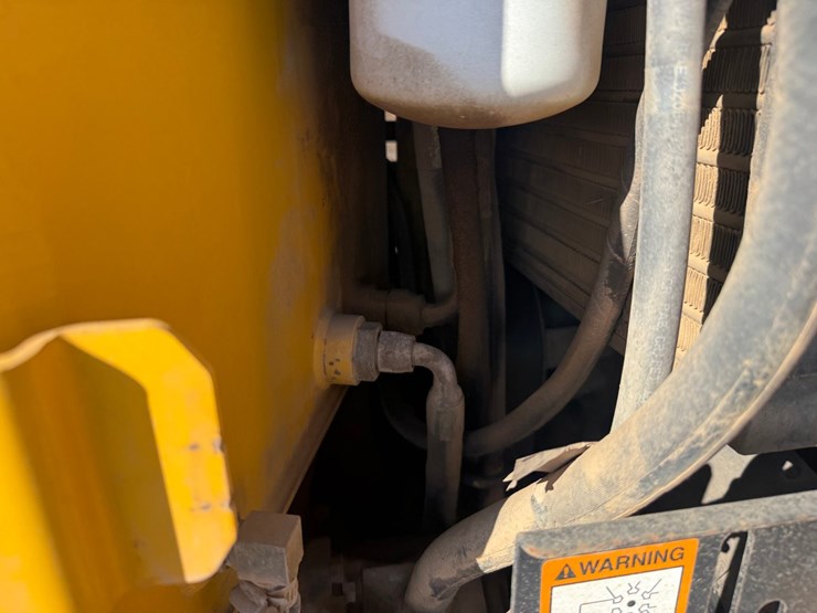 deere-672d-image-110