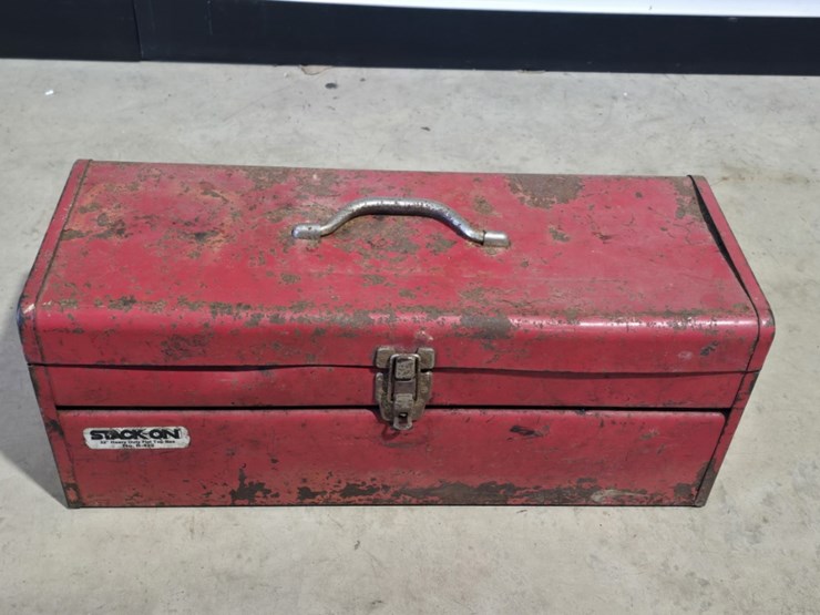 stack-on-22"-heavy-duty-flat-top-hand-toolbox-image-3