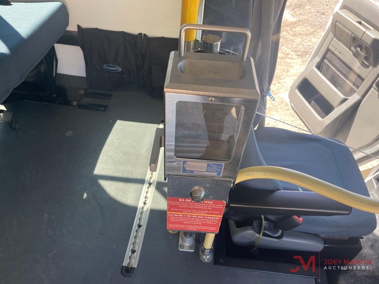 ford-e450-image-21