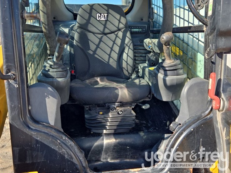 2018-caterpillar-299d2-image-51