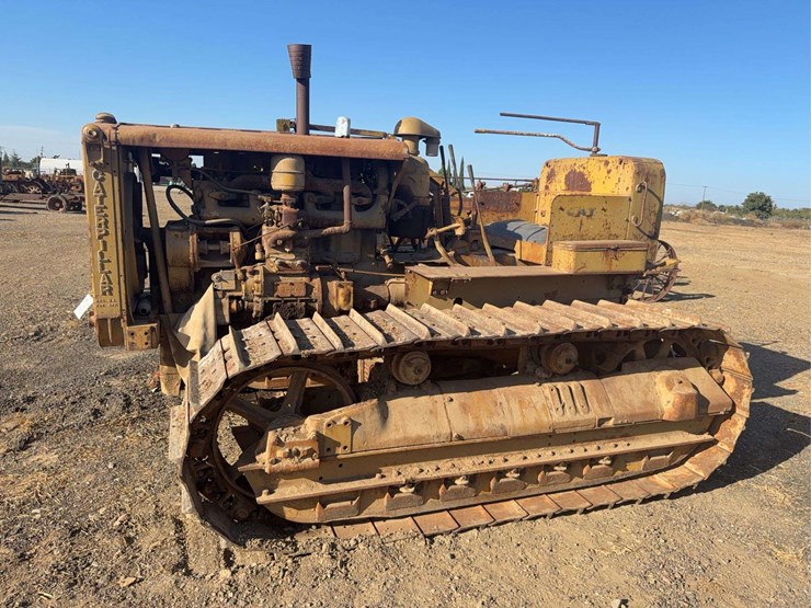 caterpillar-d7-image-2