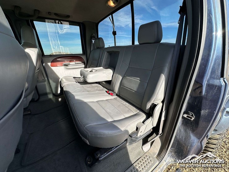 2005-ford-f350-image-28