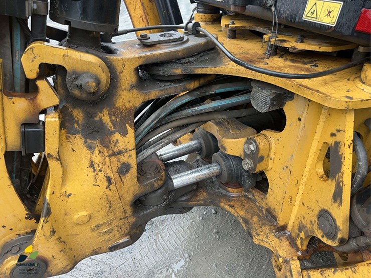 caterpillar-430f2-image-16