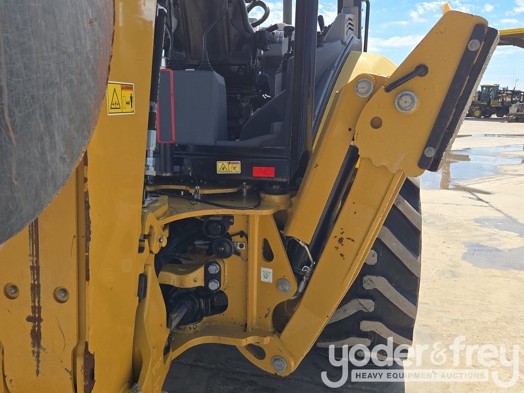 2023-caterpillar-416-image-37
