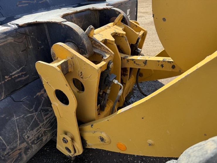 2019-caterpillar-930m-image-9