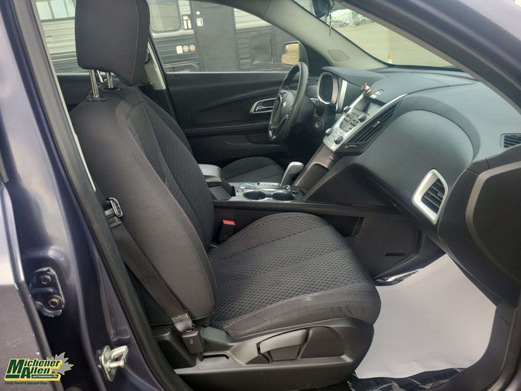 2013-chevrolet-equinox-image-33