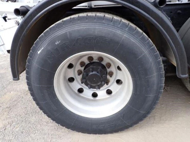 2005-international-7400-image-65