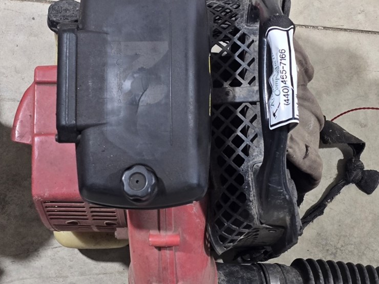 redmax-eb7001-gas-powered-backpack-leaf-blower,-used---no-motor-image-2