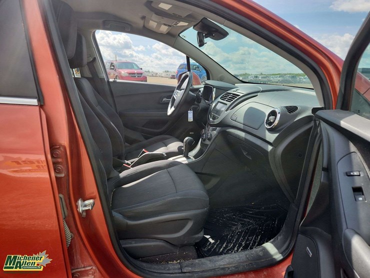 2014-chevrolet-trax-lt-image-17