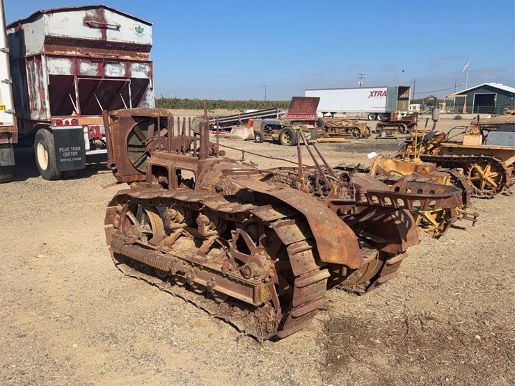 caterpillar-thirty-image-2