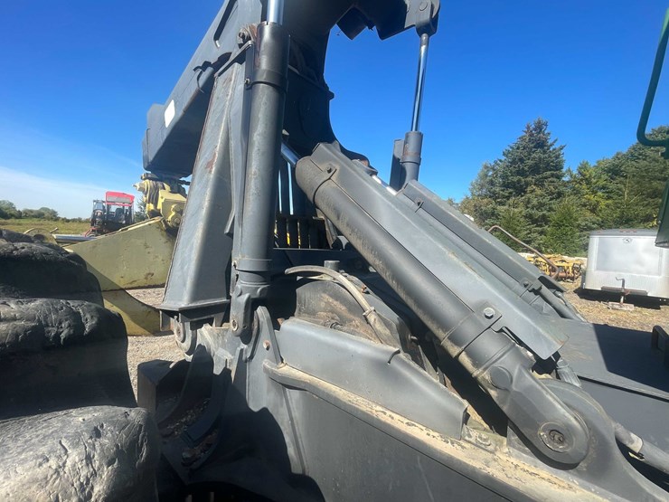 2000-john-deere-660-image-40