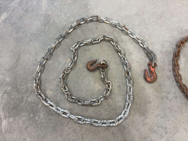 1/4"-chains-w/hooks-(1-7"6",-1-2'6",-1-8'6")-image-2