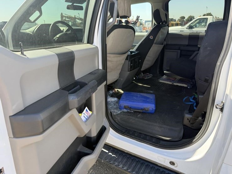 2020-ford-f150-image-33