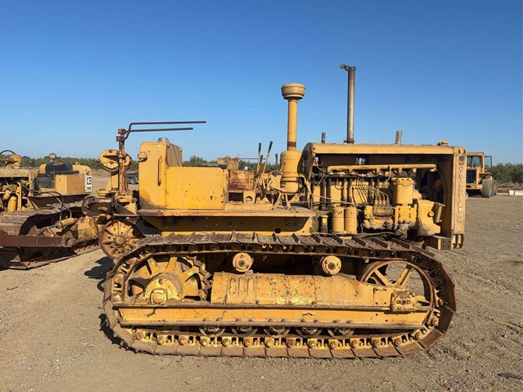 caterpillar-d7-image-2