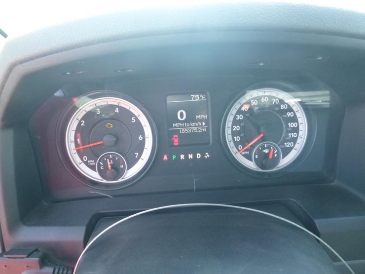 2014-dodge-1500-image-15