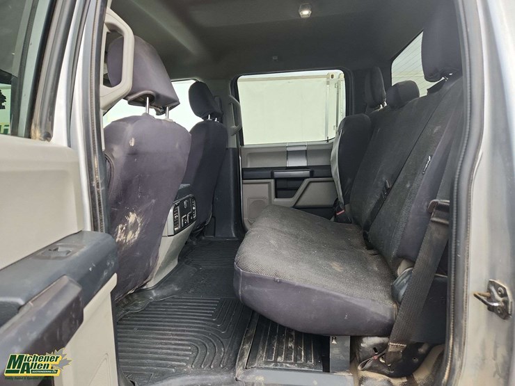 2022-ford-f250-image-10