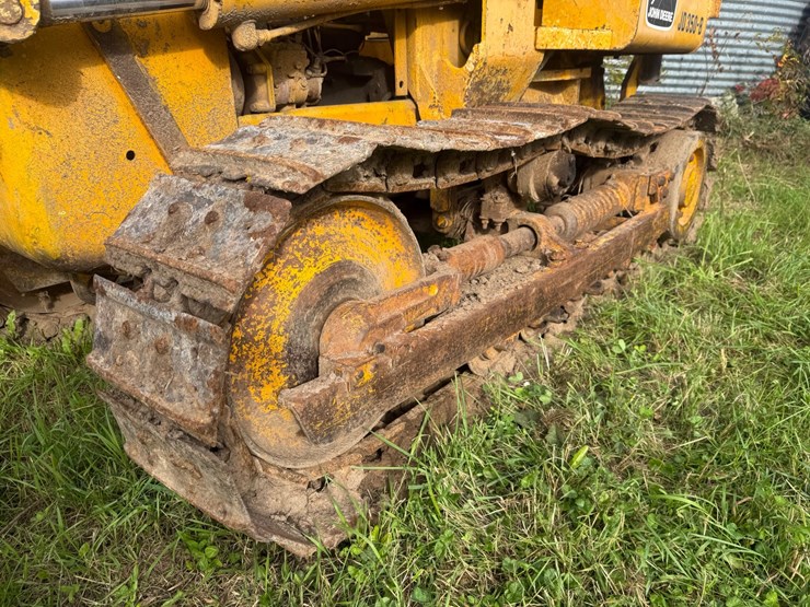john-deere-350-image-16