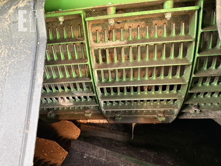 2011-john-deere-9770-sts-image-30