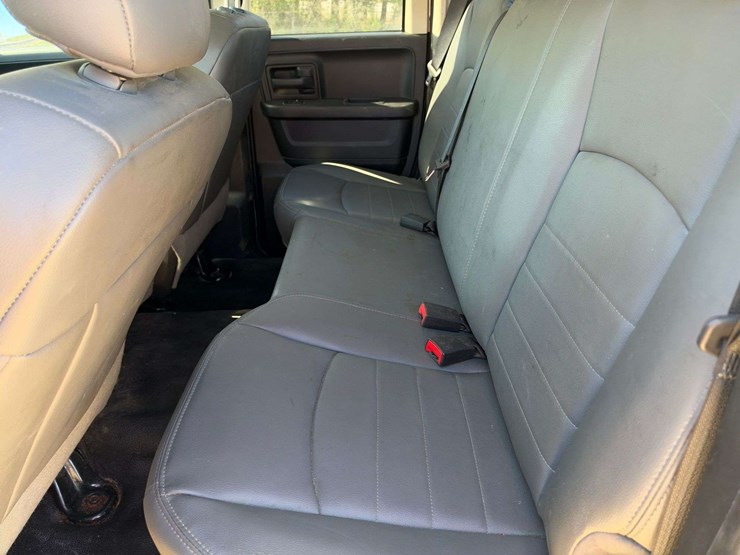 2014-dodge-1500-image-14
