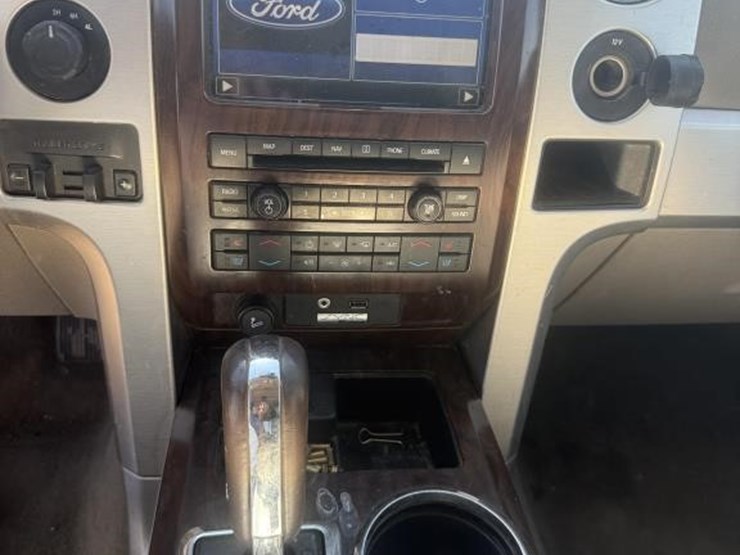 2010-ford-f150-platinum-image-37