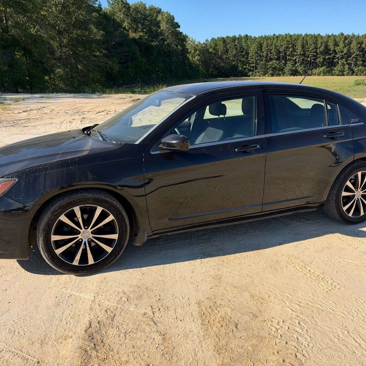 2014 Chrysler 200 S 4 Door Sedan (150,748 Miles)