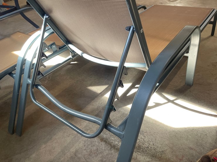 #3158-•-(2)-reclining-patio-chairs-image-5