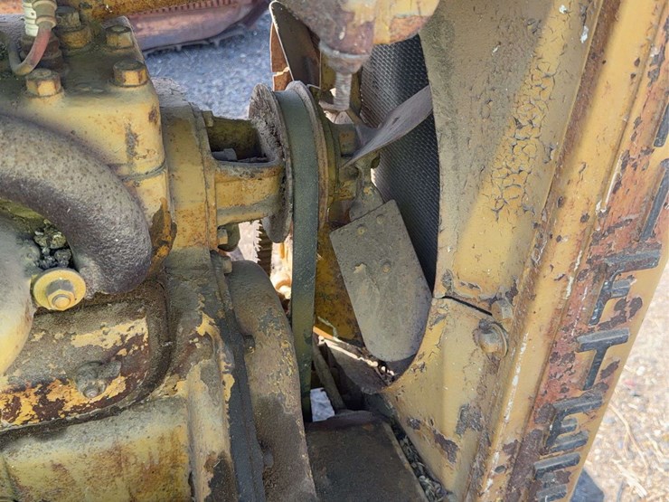 caterpillar-fifteen-image-21