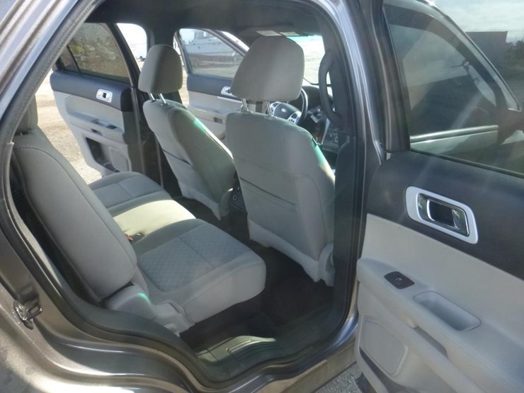 2012-ford-explorer-image-9