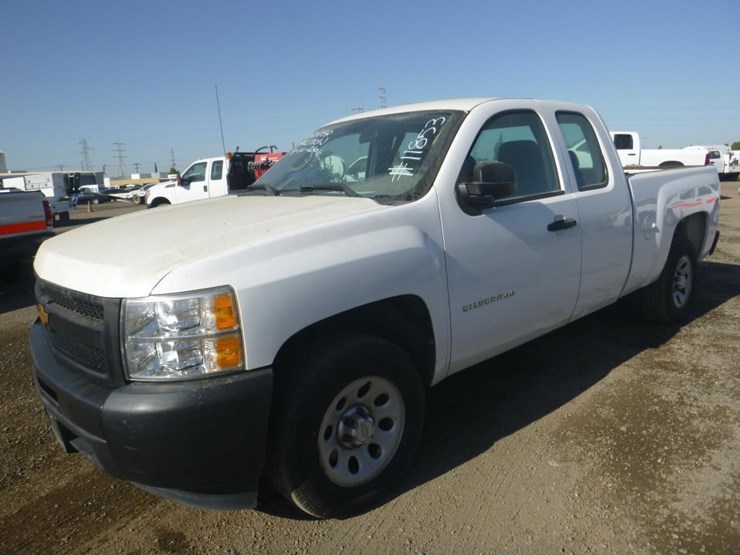 2013-chevrolet-1500-image-2