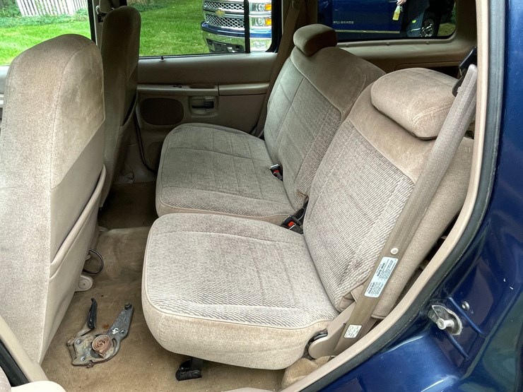 1997-ford-explorer-xlt-image-54