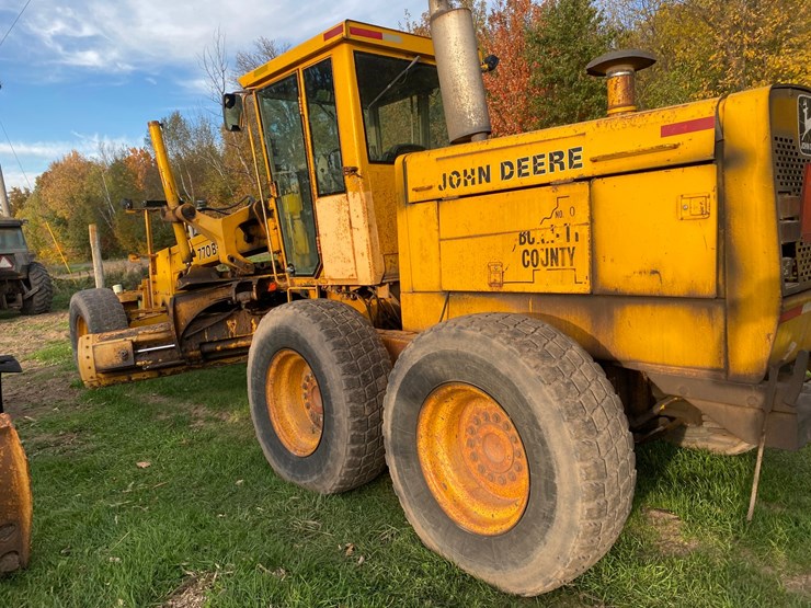 john-deere-770-image-11