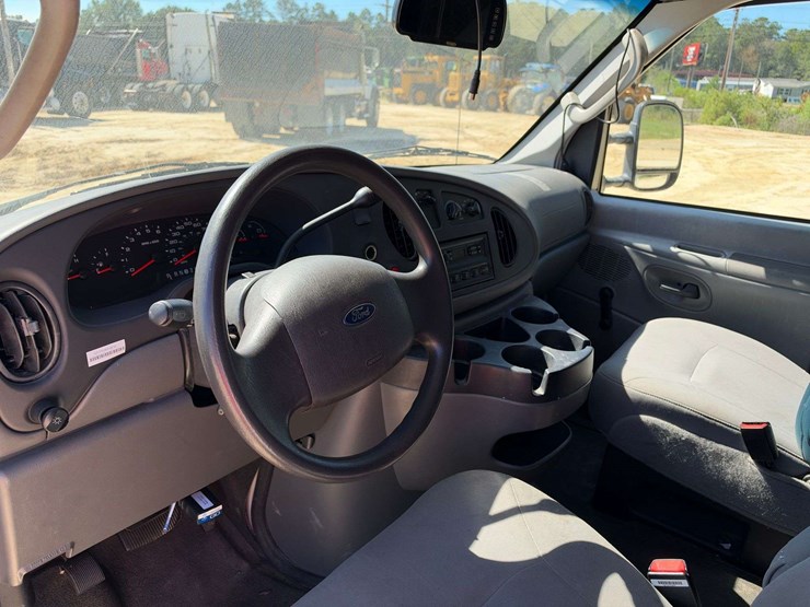 2007-utility-van-image-11