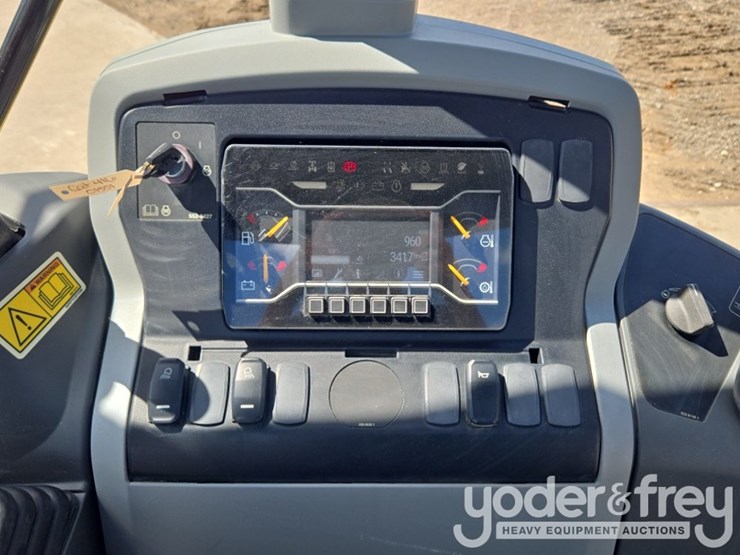 2023-caterpillar-416-image-62