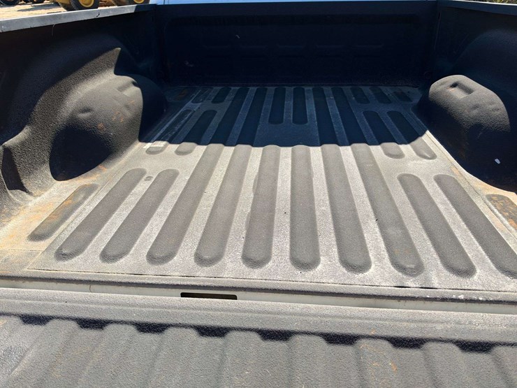 2014-dodge-1500-image-15