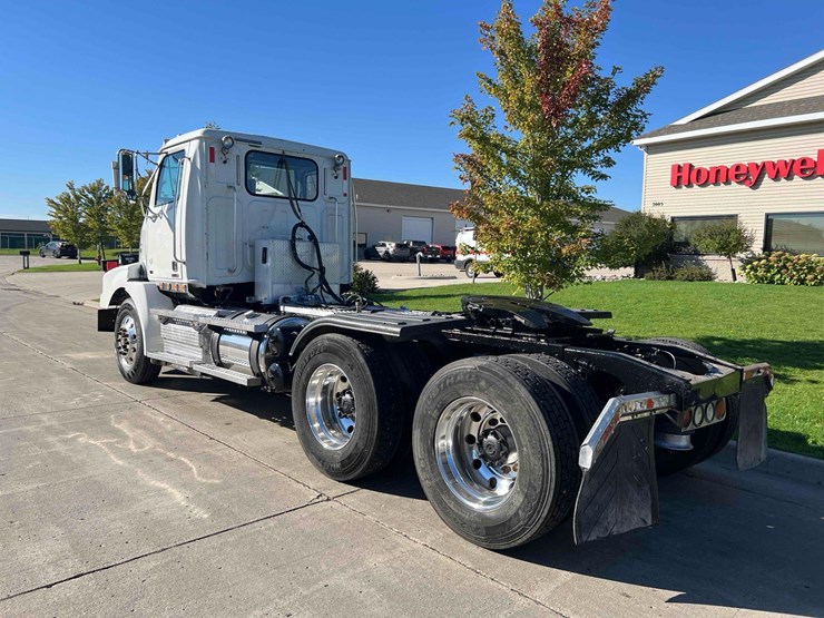 2014-western-star-4800sb-image-3