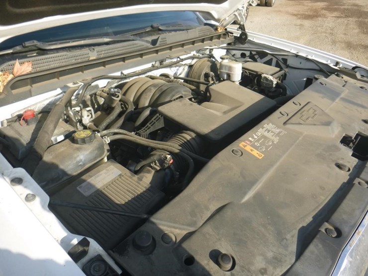 2018-chevrolet-1500-image-9