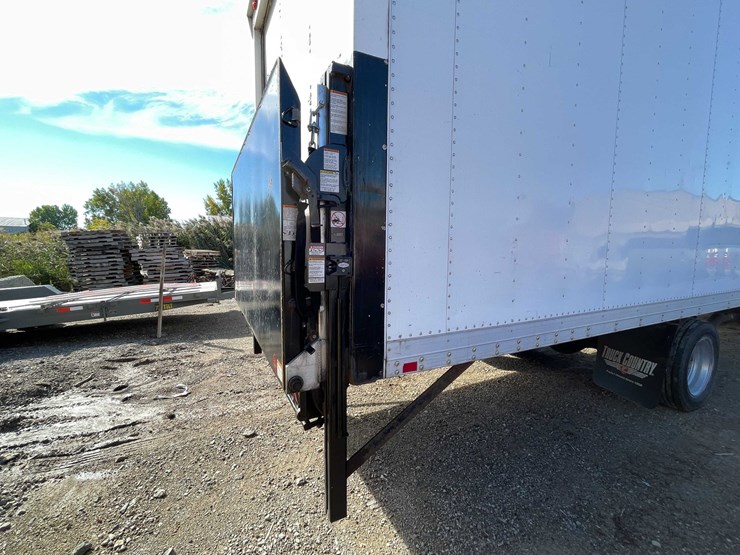 #1796-•-2012-navistar/international-box-truck-with-morgan-box-(has-wisconsin-title)-image-23