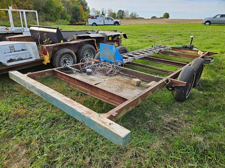 #2131-•-tandem-axle-utility-trailer-image-5