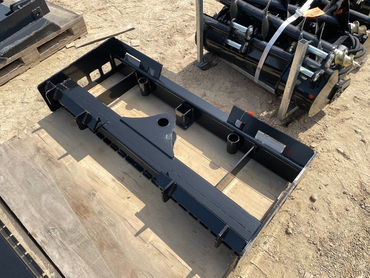 #2030-•-wolverine-skid-steer-pallet-fork-frame-attachment-image-2