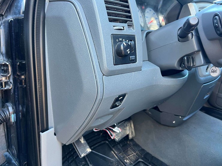 2008-dodge-ram-1500-image-12
