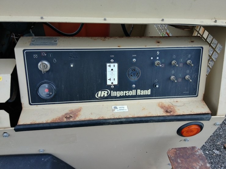 2011-ingersoll-rand-ls-60hz-t4f-light-plant-image-4