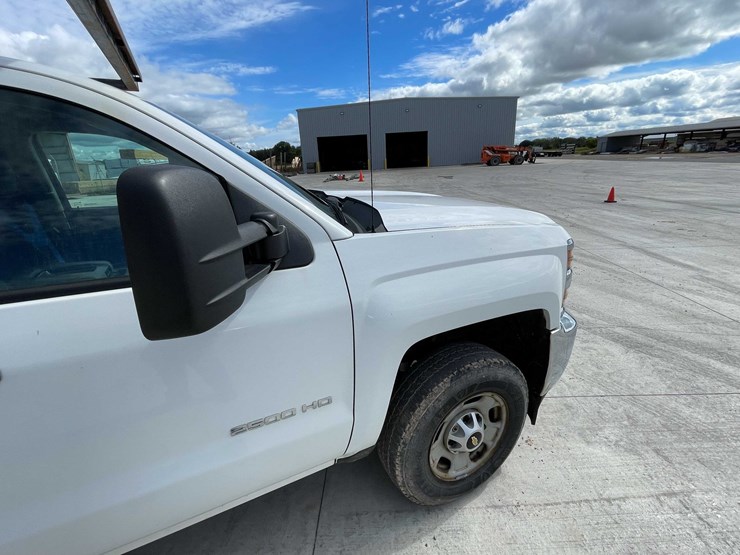 2016-chevrolet-2500-image-54