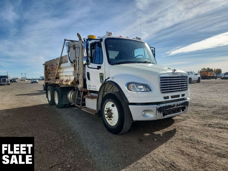 2018-freightliner-m2-106-image-2