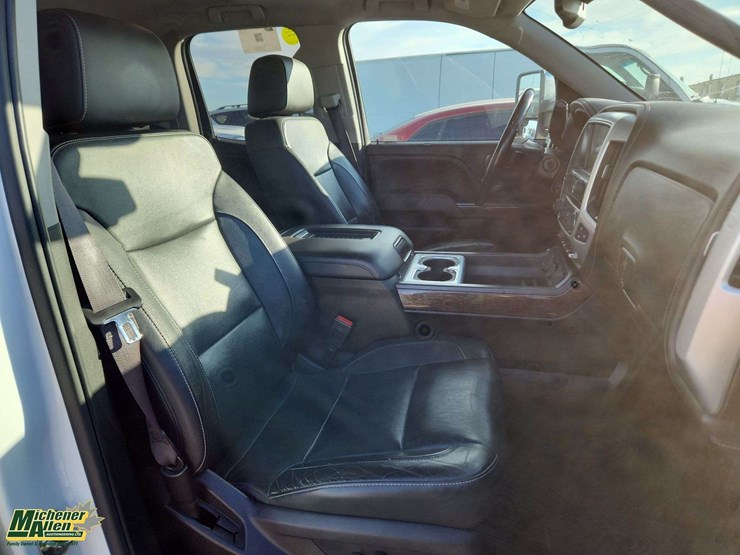 2017-gmc-sierra-1500-image-35